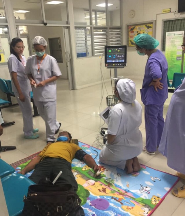 ลูกสาวแชร์ นาทีชีวิตพ่อเกิดอาการเกร็ง  หมอ พยาบาล วิ่งมาช่วยชีวิตทัน
