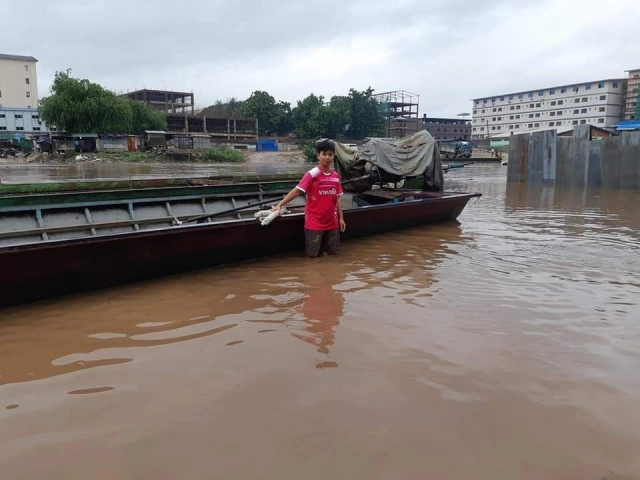 แม่น้ำเมยปริ่มฝั่งไทย-เมียนมา