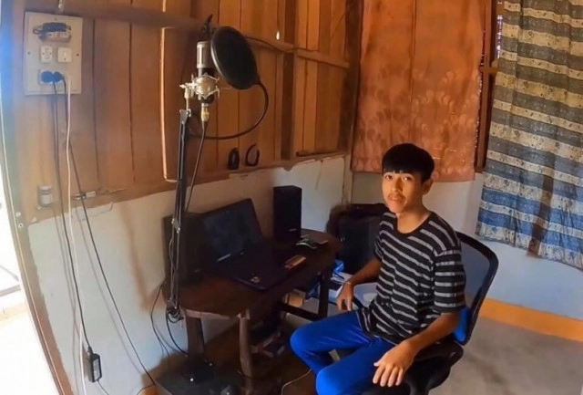 เปิดเพลงดัง 2 หนุ่มในโลกโซเซียล 'ใส่ใจได้แต่มอง - อยากเป็นลูกเขย'