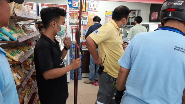 แตกตื่น!งูบุกเซเว่นฯแพร่