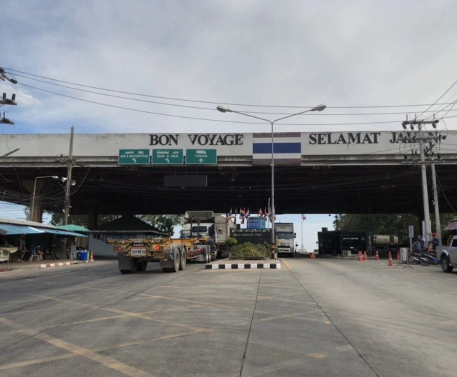 ตรวจเข้มคนขับรถส่งสินค้าไทย-มาเลเซีย