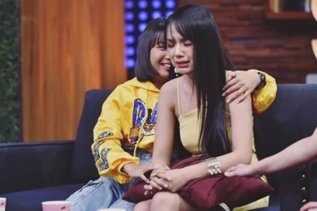 ชาวเน็ตแบน "เจนนี่" เลิกซื้อสินค้า-เลิกดูคอนเสิร์ต!