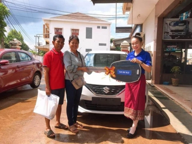 เปิดเพลงดัง 2 หนุ่มในโลกโซเซียล 'ใส่ใจได้แต่มอง - อยากเป็นลูกเขย'