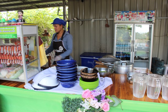 ตระเวนชิมจนคิดสูตรเด็ดเปิดร้านเตี๋ยวเป็ดตุ๋นลูกค้าตรึม