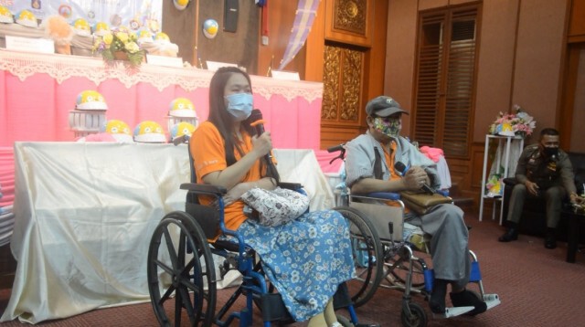 ทม.น่าน นำร่องเปิด "ตู้ปันหมวกนิรภัย"