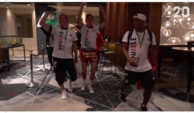 "มุลเลอร์" เซอร์ไพรส์คอลหาแฟนบอลให้กางเกงมวยไทย