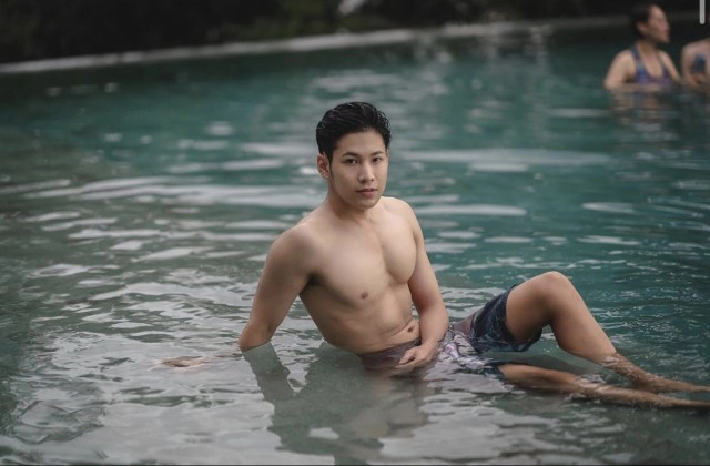 'สิงโต'อวดหุ่นเปรี๊ยะเล่นน้ำ แฟนคลับเมนท์เกินต้าน