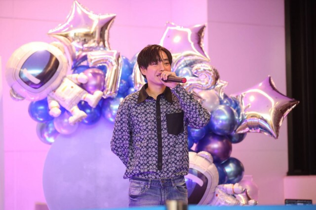 "เป๊ก ผลิตโชค" โผล่เซอร์ไพรส์!!! ร่วมฉลองวันเกิดครบรอบ 36 ปีกับแฟนๆ