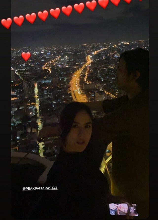 พีค-ภัทรศยา ลงรูปคู่ ต๊อด-ศิณะ ดินเนอร์หวานตอกย้ำความชัดเจน