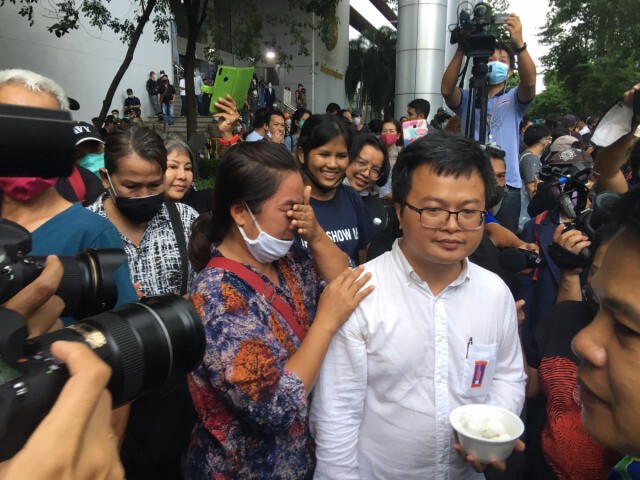 ทนายอานนท์ เล็งเช็คบิลคืน ฐานละเมิดสิทธิ