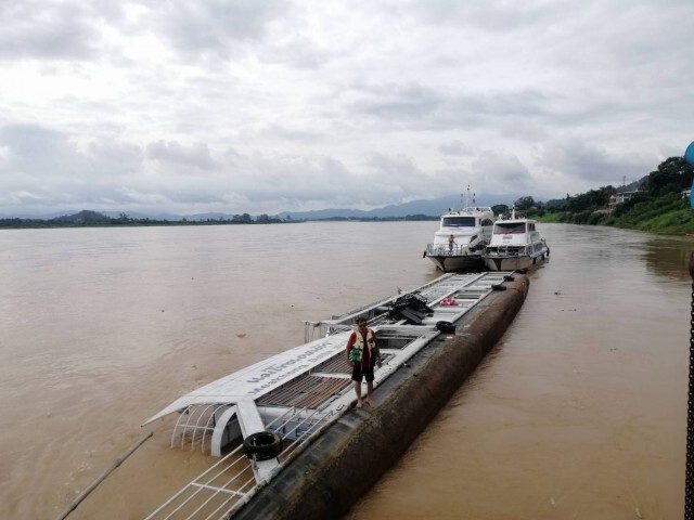พิษฝนตกหนักทำเรือนำเที่ยวแม่น้ำโขงล่ม