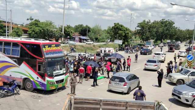 วัยรุ่นกลุ่มเลดี้สองล้อสายบุญชนสลิงรถลากดับ3