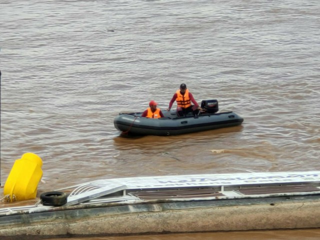 พิษฝนตกหนักทำเรือนำเที่ยวแม่น้ำโขงล่ม