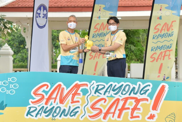 พิพัฒน์-ก้องศักด นำนักวิ่งกว่าพันคนสร้างความเชื่อมั่นจังหวัดระยอง