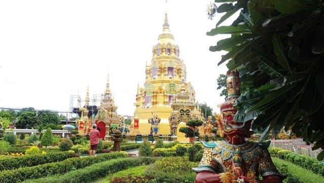ชมความงาม-ขอพรพระเจ้านั่งดิน