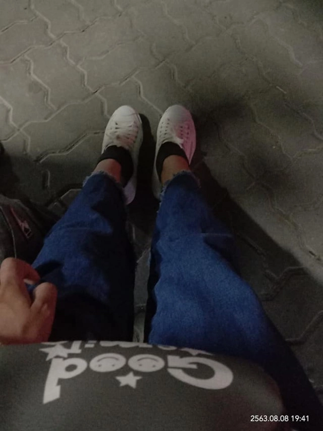 สาวตัดพ้อ ลาแล้วบ่อวิน อยู่มาสี่ปีสุดท้ายรถยนต์เป็นของคนอื่น จำใจ มา 2 แต่กลับ 1