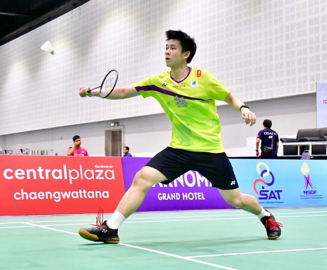 ดวลขนไก่"โตโยต้า"ฐิติพร ชนะผ่าน บุศนันทน์  มือวางอันดับ1