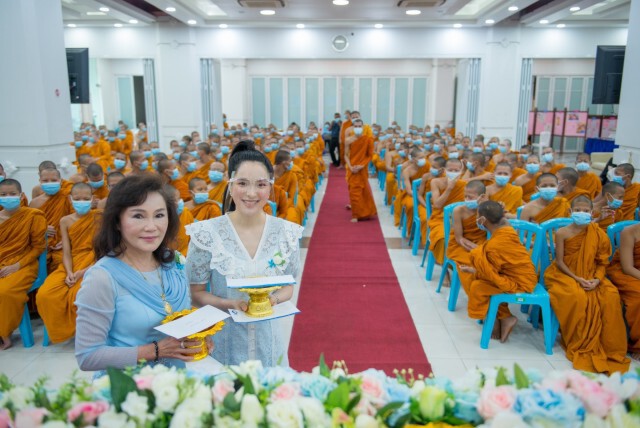 ปันปัน ควงคุณแม่ ร่วมกิจกรรม วันแม่แห่งชาติ