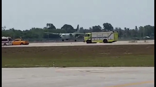 ระทึก เครื่องฟอกเกอร์ ทร.ลงจอดฉุกเฉิน ปิดรันเวย์ชั่วคราว