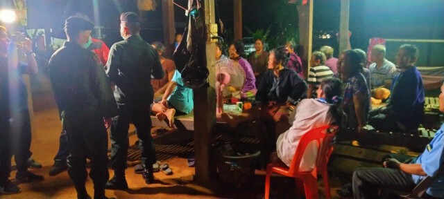 ชาวบ้านในชุมชนระดมกำลังตามหาหญิงเข้าป่าแล้วพลัหลงจนพบ