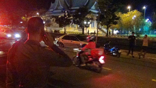 ไล่จับหนุ่มเมาแอ๋ชนแล้วหนี ซุกในรั้วศาลจังหวัดฉะเชิงเทรา