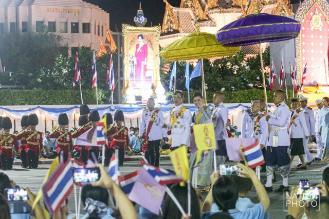 'ในหลวง' ทรงประกอบพระราชพิธีเฉลิมพระชนมพรรษา สมเด็จพระบรมราชชนนีพันปีหลวง