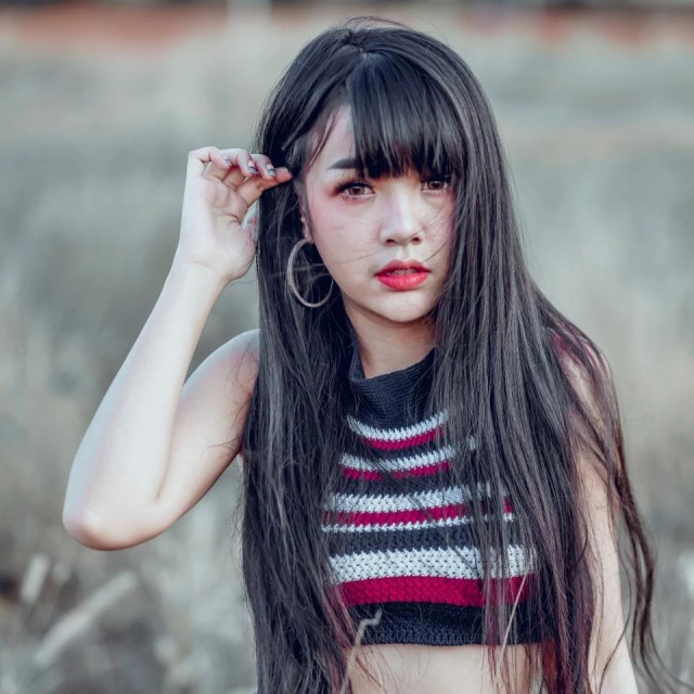 "เจนนี่" อุดมดราม่า แค่โพสต์กราบเท้าแม่ ก็โดนแซะ "รักพ่อมั่งก็ใด้นะ"