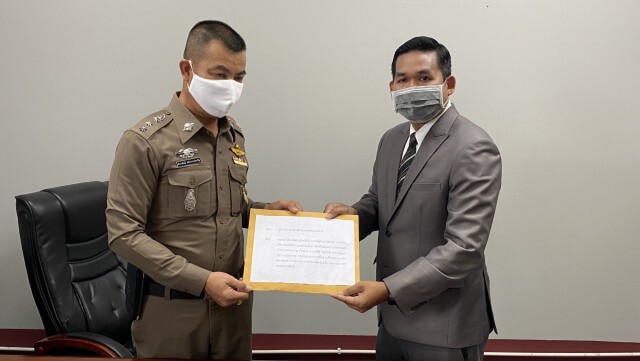 แจ้งจับกลุ่มจัดงานชุมนุมในมธ.หมิ่นสถาบันพระมหากษัตริย์