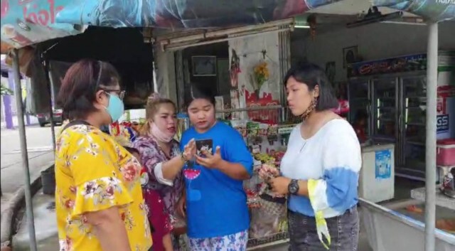ตำรวจแกะรอยล่าโจรควงมีดเชือดคอเจ้าของร้านชำดับ