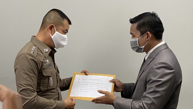 แจ้งจับกลุ่มจัดงานชุมนุมในมธ.หมิ่นสถาบันพระมหากษัตริย์