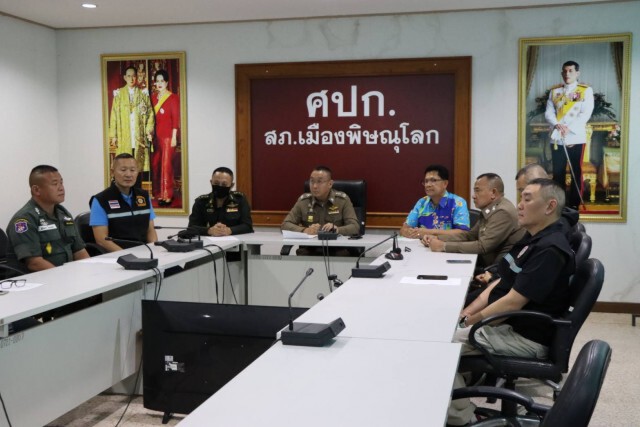 จับแอดมินเพจ "พิษณุโลกคนกล้า ไม่ก้มหน้าให้เผด็จการ"