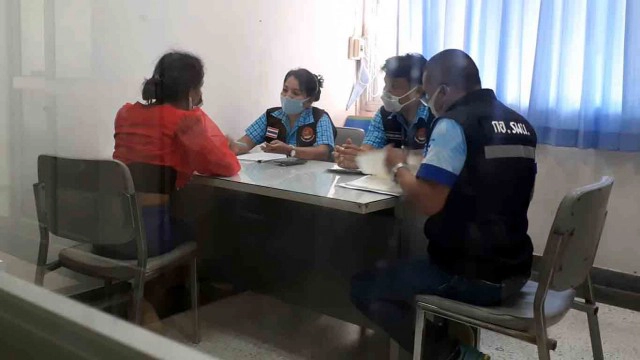 แจ้ง11 ข้อหา แม่เล้าสาวสองชาวเขมร จัดปาร์ตี้เซ็กซ์