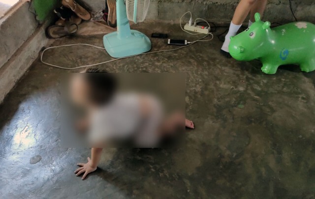 หนูน้อยวัย 10 ปี บ้านแตกต้องหอบน้องไปเลี้ยงที่โรงเรียน