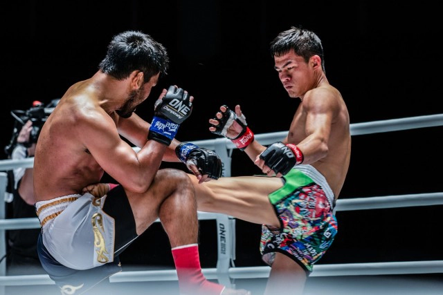 เสมาเพชรฯ คว้าชัย  มวยไทย3ยก  ONE : No Surrender II