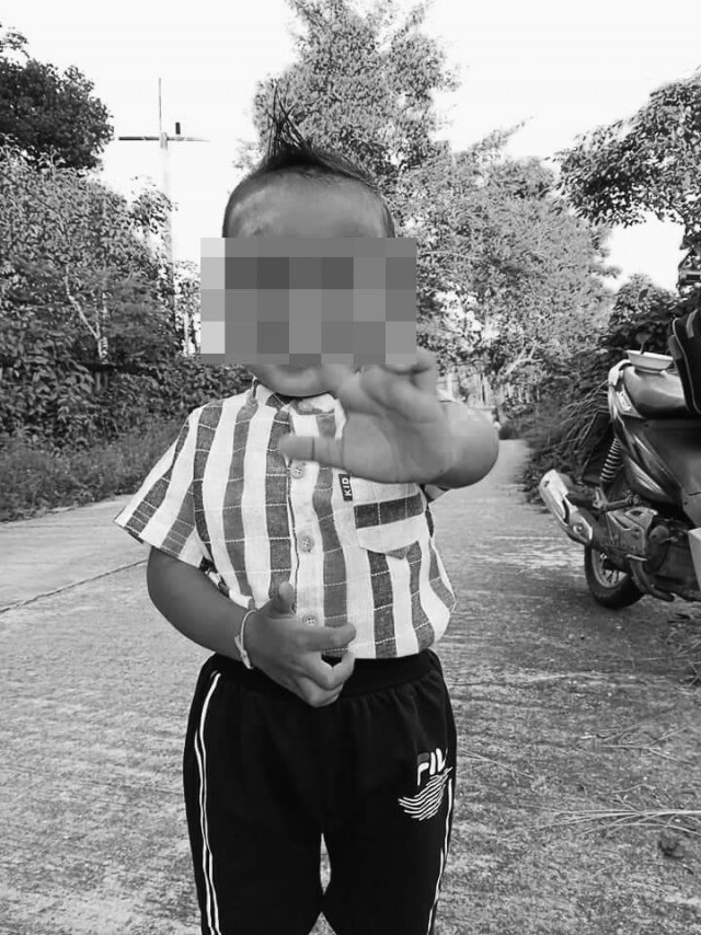 สุดยื้อ! "น้องกองบิน" ดับแล้ว หลังเด็กน้อยติดรถตู้ ครูลืมไว้ 6 ชม.