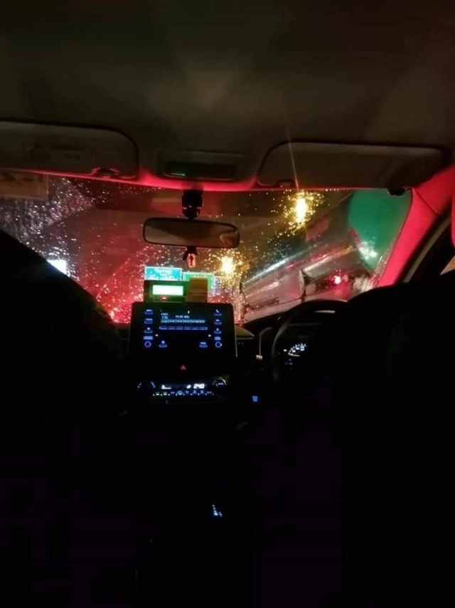 ไม่รอด เจอตัวแล้วแท็กซี่รับผดส. จากดอนเมือง ขับวน พาอ้อม ไล่ลงรถซ้ำเชิดทรัพย์สิน