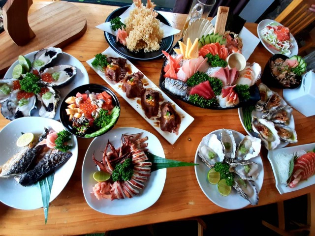 ฮือฮา!ร้านอาหารญี่ปุ่น-สวมชุดดราก้อนบอลดูแลลูกค้า