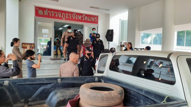 จับสองผัวเมีย-ขับรถนำทางขนยาบ้า6ล้านเม็ด