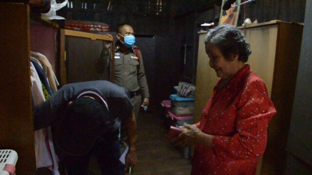แม่เฒ่าอุดรฯ ถึงกับเข่าทรุด โจรย่องลักทองสะสมมาทั้งชีวิตสูญเกือบ 1 แสน