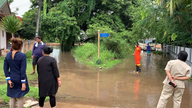 ฝนตกระบายไม่ทันท่วมหลายจุดน้ำโขงทำสถิติสูงสุดในรอบปี