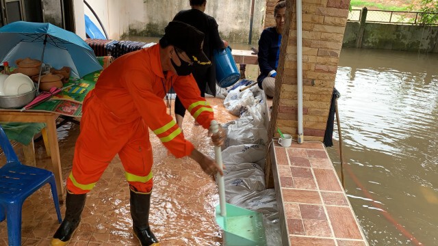 ฝนตกระบายไม่ทันท่วมหลายจุดน้ำโขงทำสถิติสูงสุดในรอบปี