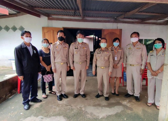 ช่วยเหลือพี่ ป.4 หอบน้อง 2 ขวบไปเลี้ยงในห้องเรียน