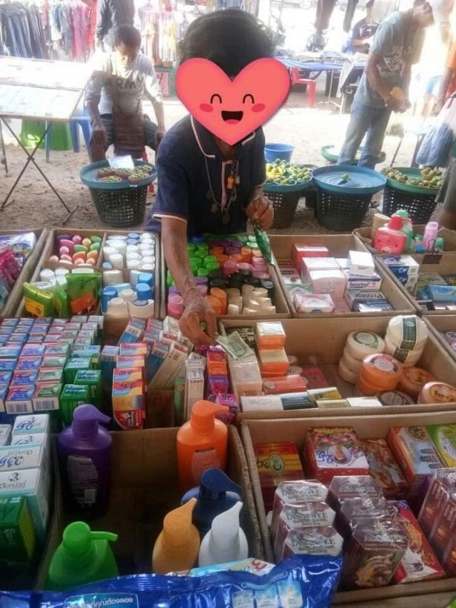 ป้าทำเงินหาย 20 ลั่นวันนี้ไม่มีอะไรกินแน่ เจอพ่อค้ายื่นมือช่วย