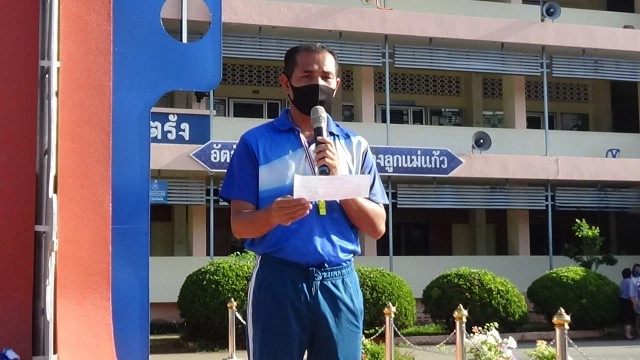 ครู-นร.ไว้อาลัยครอบครัวเสียชีวิต 3 ศพ