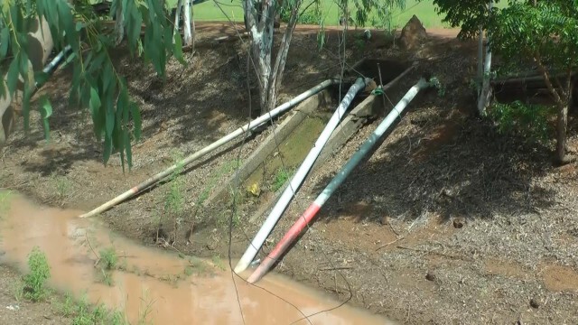 เกษตรกรพิจิตรต่อคิวสูบน้ำเข้านาข้าว
