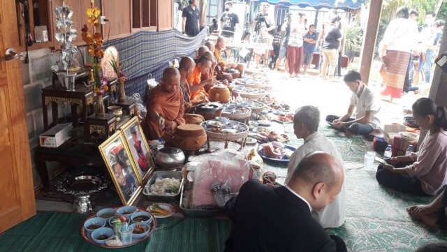 พ่อแม่ทำบุญ 100 วันน้องชมพู่