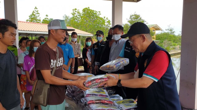 อบต.พันท้ายนรสิงห์สั่งห้ามเข้าหอพักป้าเยี่ยม