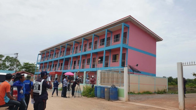 อบต.พันท้ายนรสิงห์สั่งห้ามเข้าหอพักป้าเยี่ยม