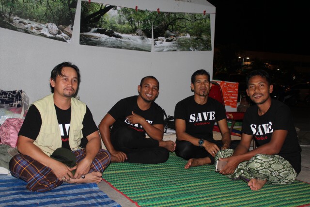 หนุนสร้างเขื่อนเหมืองตะกั่วรวมตัวยื่นหนังสือให้เร่งสร้าง