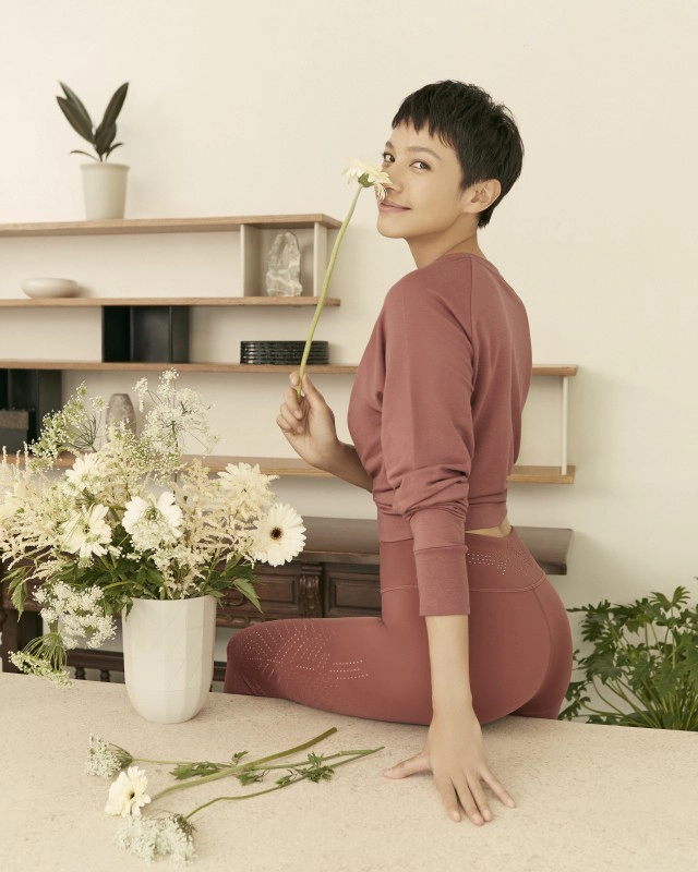 "นุ่น ศิรพันธ์"  ลุคใหม่หั่นผมสั้นจู๋บอกขำๆนี่คือทรงเบื่อผัว